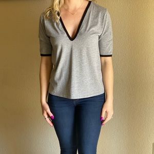 Boohoo V-neck Tshirt